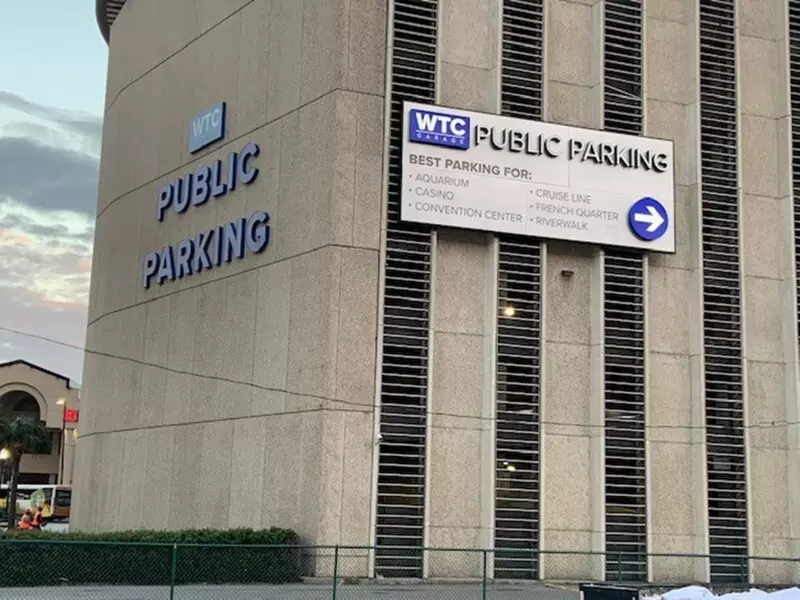 Parking at 100 Poydras St. Garage