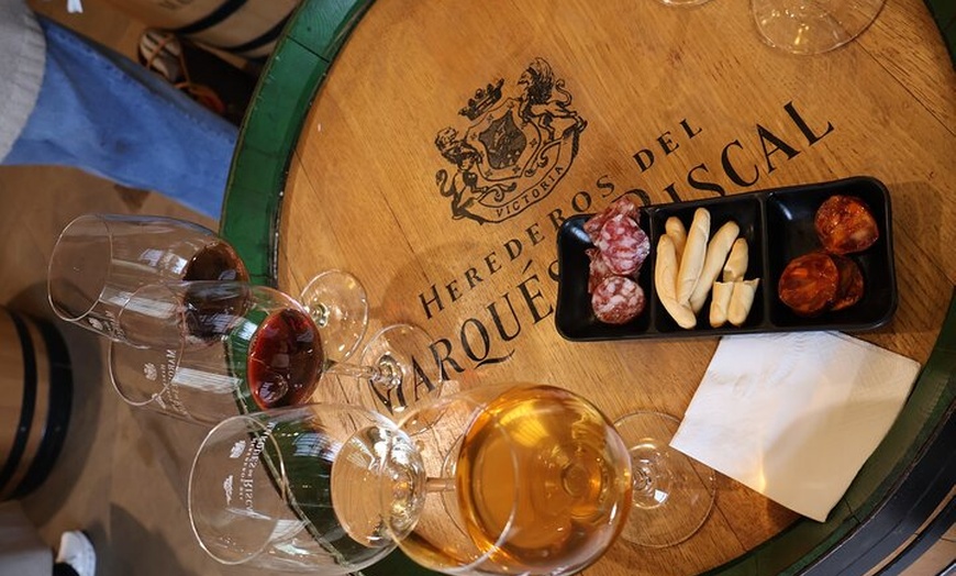 Image 2: Clase magistral de acceso y degustación exclusiva de bodegas secret...