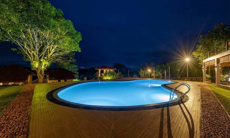 Image 2: ✈ SRI LANKA | Bentota - Kur Resort Lanka am See 4*, 5 nuit - Pensio...