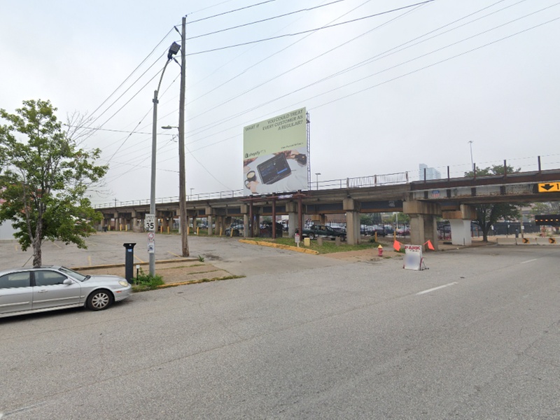 Parking at 730 S. Broadway Lot