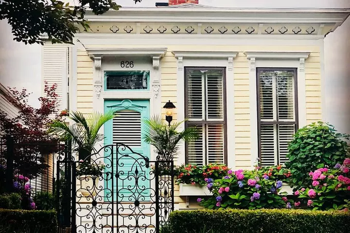 ORIGINAL Old Louisville Walking Tour seen in The New York Times!