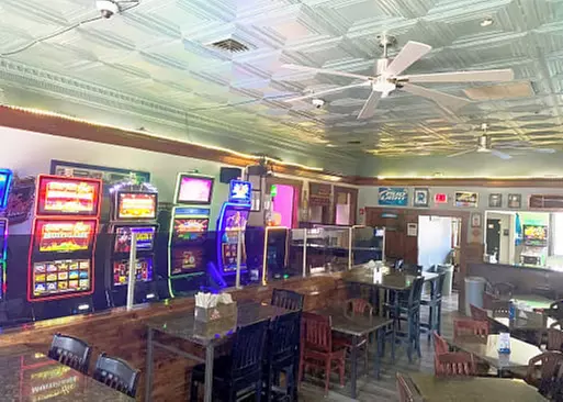 5% Cash Back at The Bunker Bar & Grill