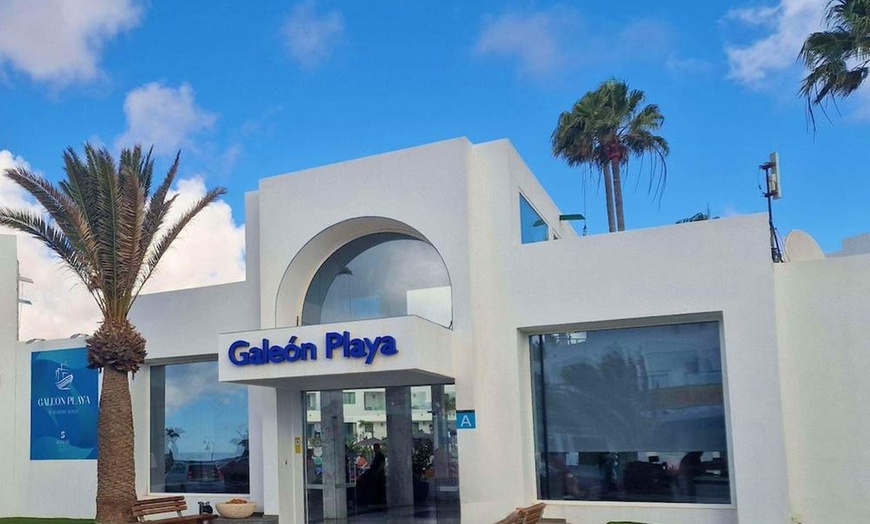 Image 27: ✈ LANZAROTE | Costa Teguise - Galeón Playa 3*, 4 nachten - Stadscen...