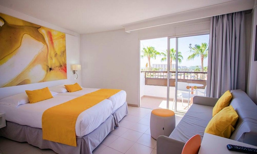 Image 5: ✈ GRAN CANARIA | Playa del Ingles - Hotel Servatur Waikiki 3* - Śni...