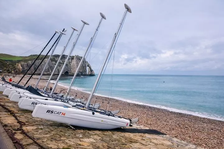Excursion d'une journée à Étretat et Honfleur au départ de Paris Pe...