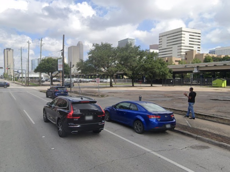 Parking at 1533 Gray St. Lot