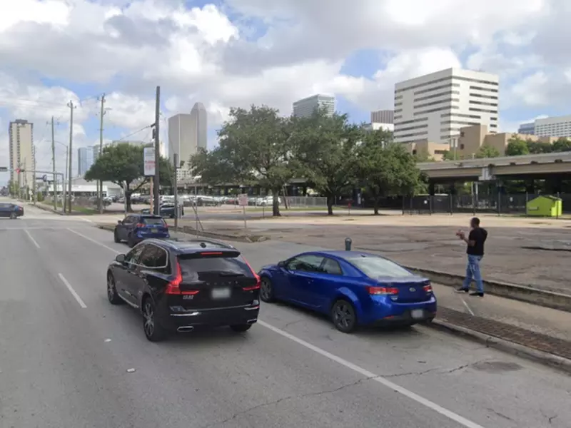 Parking at 1533 Gray St. Lot