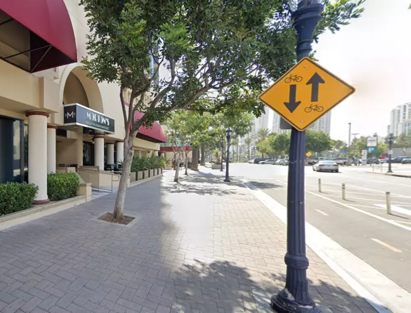 Parking at Morton's The Steakhouse - Valet Kiosk