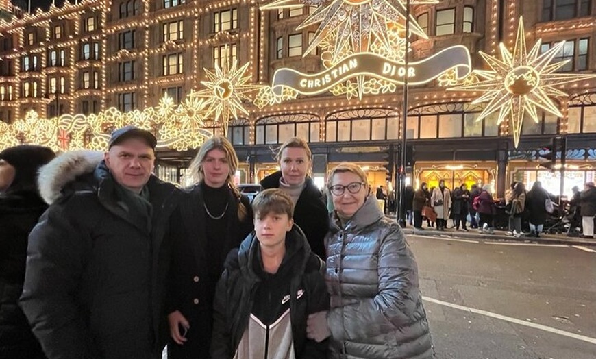 Image 2: London Christmas Lights Private Guided Taxi Tour