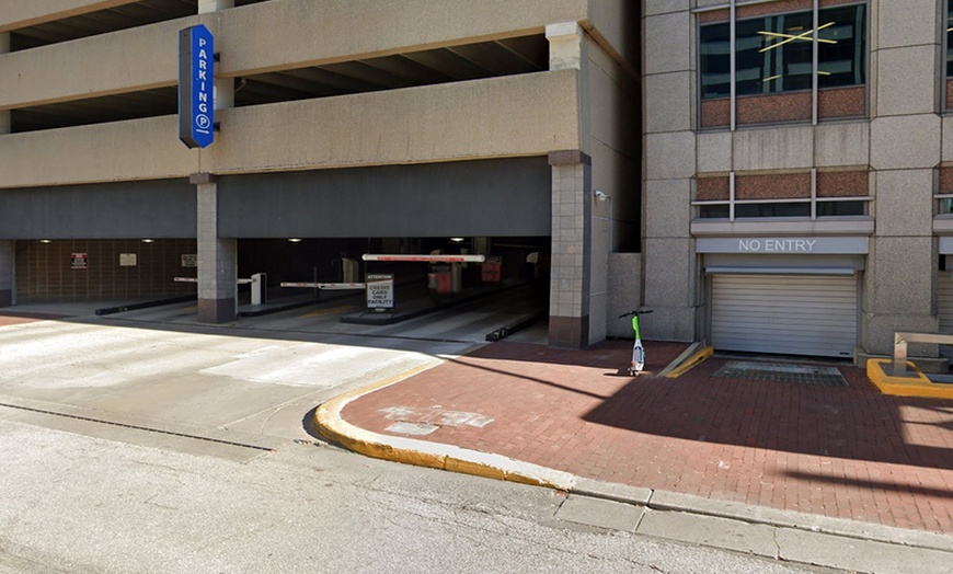 Image 2: Parking at Market Tower Garage