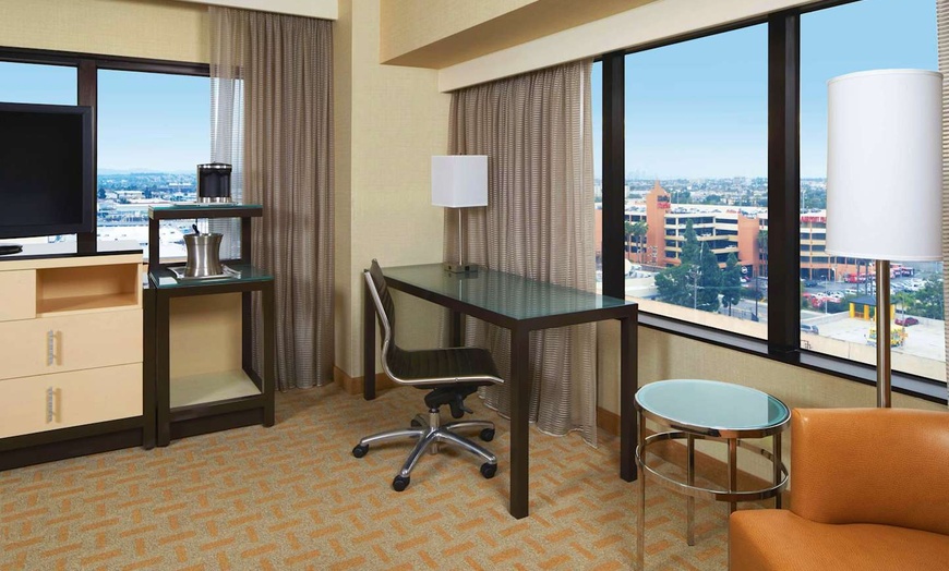 Image 6: ✈ CALIFORNIA | Los Angeles - Hilton Los Angeles Airport 4* - Piscin...