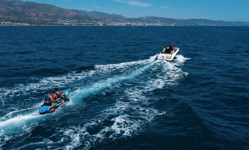 Image 4: Tour privado en barco en Marbella