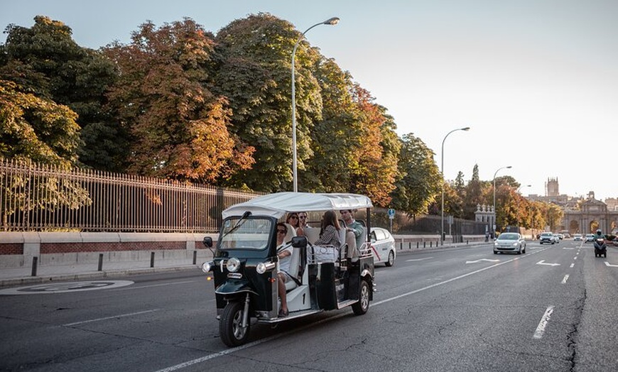Image 9: Tour Experto Plus por Madrid en Eco Tuk Tuk Privado