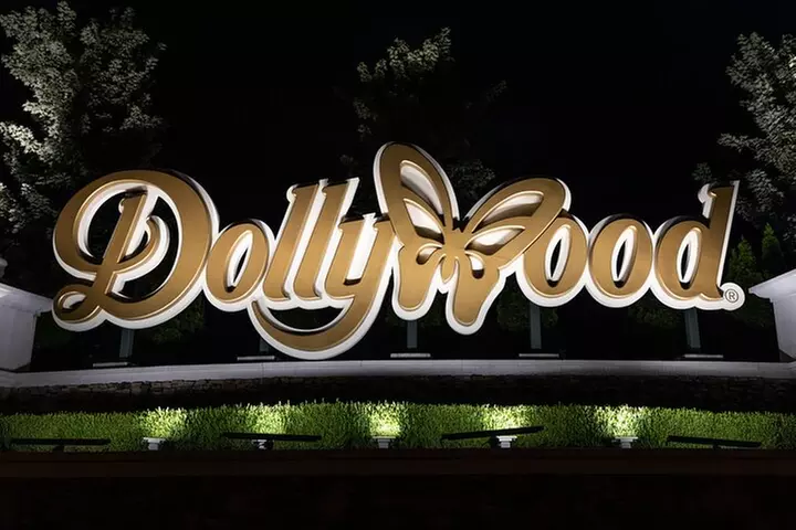 Nashville to Dollywood Adventure: Full-Day Luxury Tour - Primary Image