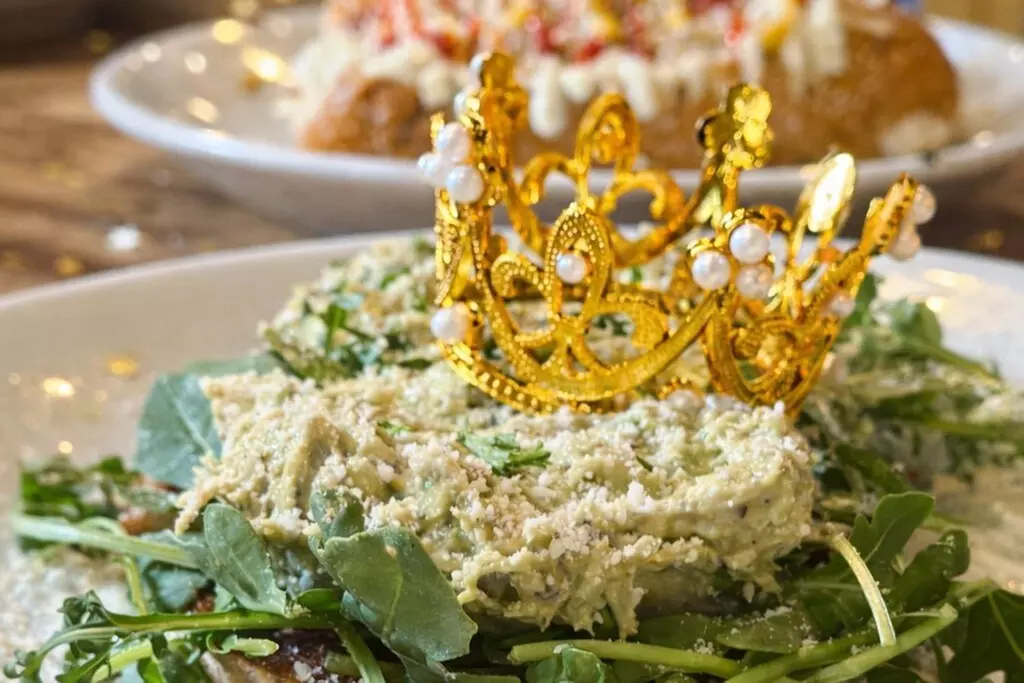 $10 For $20 Worth Of Main, Entrées & Beverages