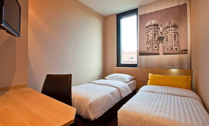 Image 14: ✈ NIEMCY | Monachium - Harry's Home Hotel München Moosach 4* - City...