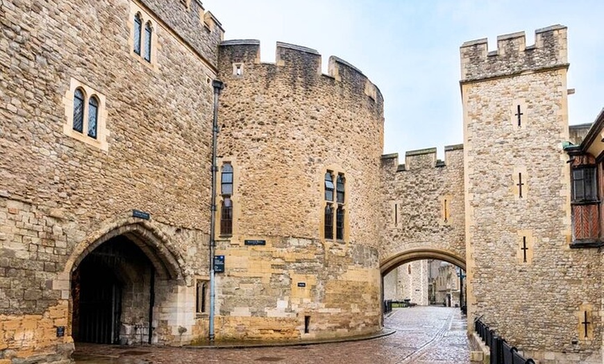 Image 7: Windsor Castle and Tower of London Tour Including Entry Tickets
