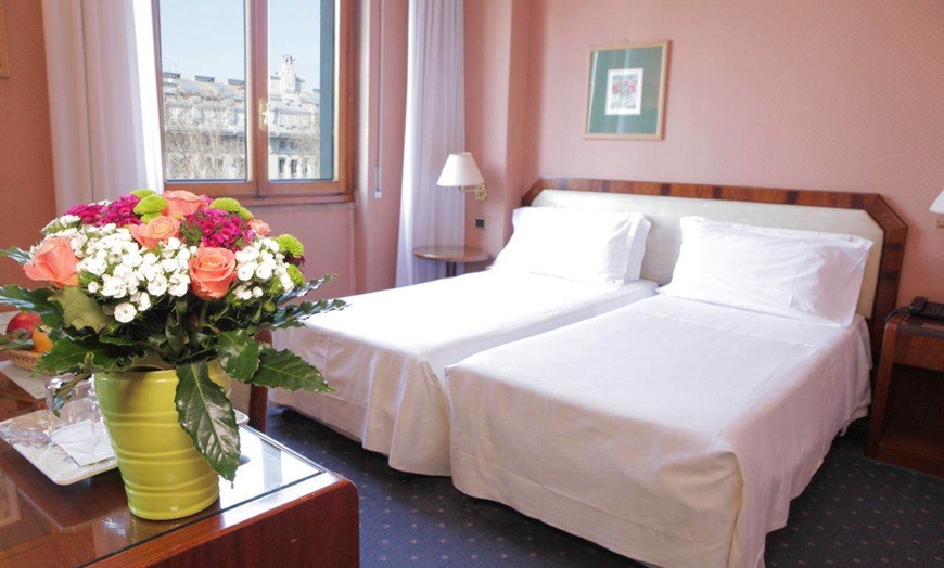 Image 2: ✈ ITALIA | Milano - Hotel Bristol Milano 4* - Centro città