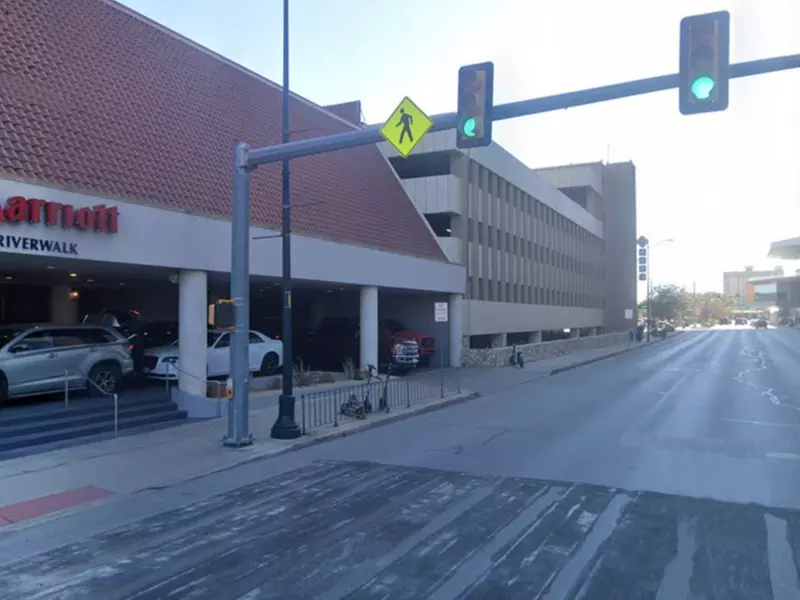 Parking at San Antonio Marriott Riverwalk - Valet Kiosk