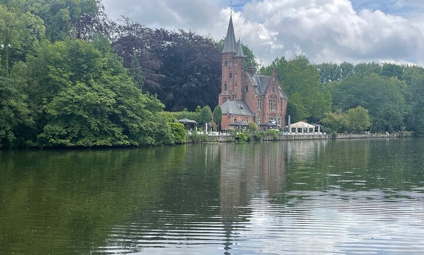 Image 2: Découvrez la magie de Bruges à votre rythme avec une excursion d'un...