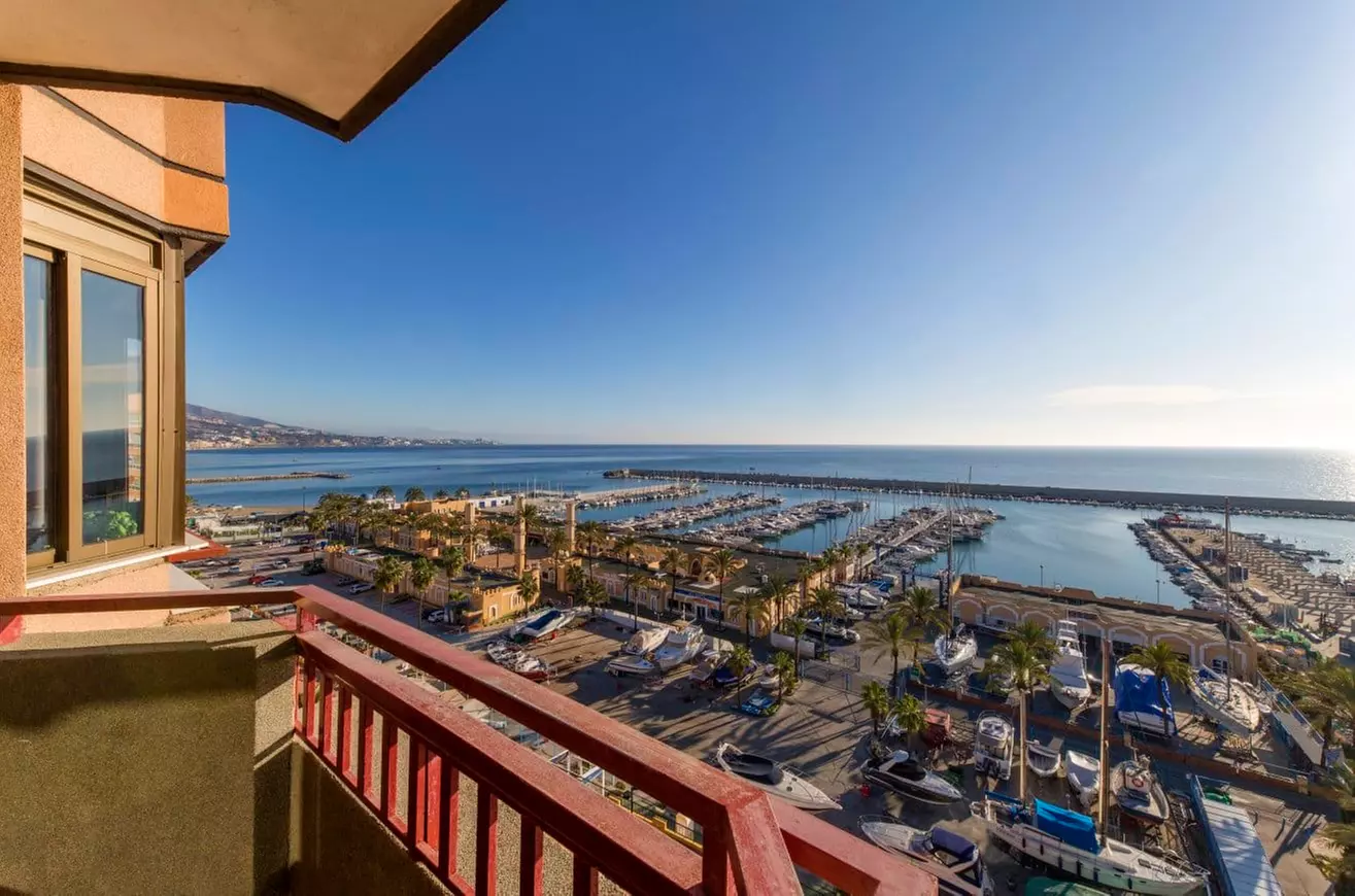 ✈ COSTA DEL SOL | Fuengirola - Las Palmeras Affiliated by FERGUS 4*...