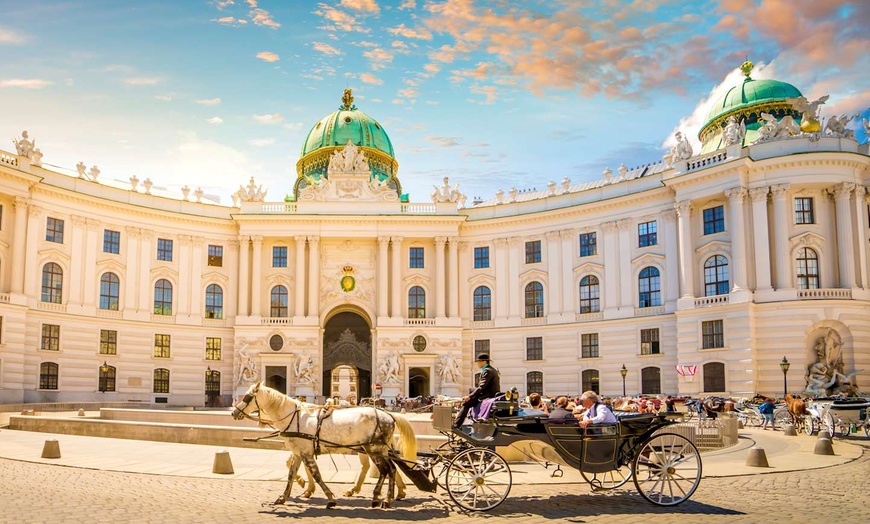 Image 10: ✈ AUTRICHE | Vienne - Croisière Les capitales danubiennes 5*, 4 nui...