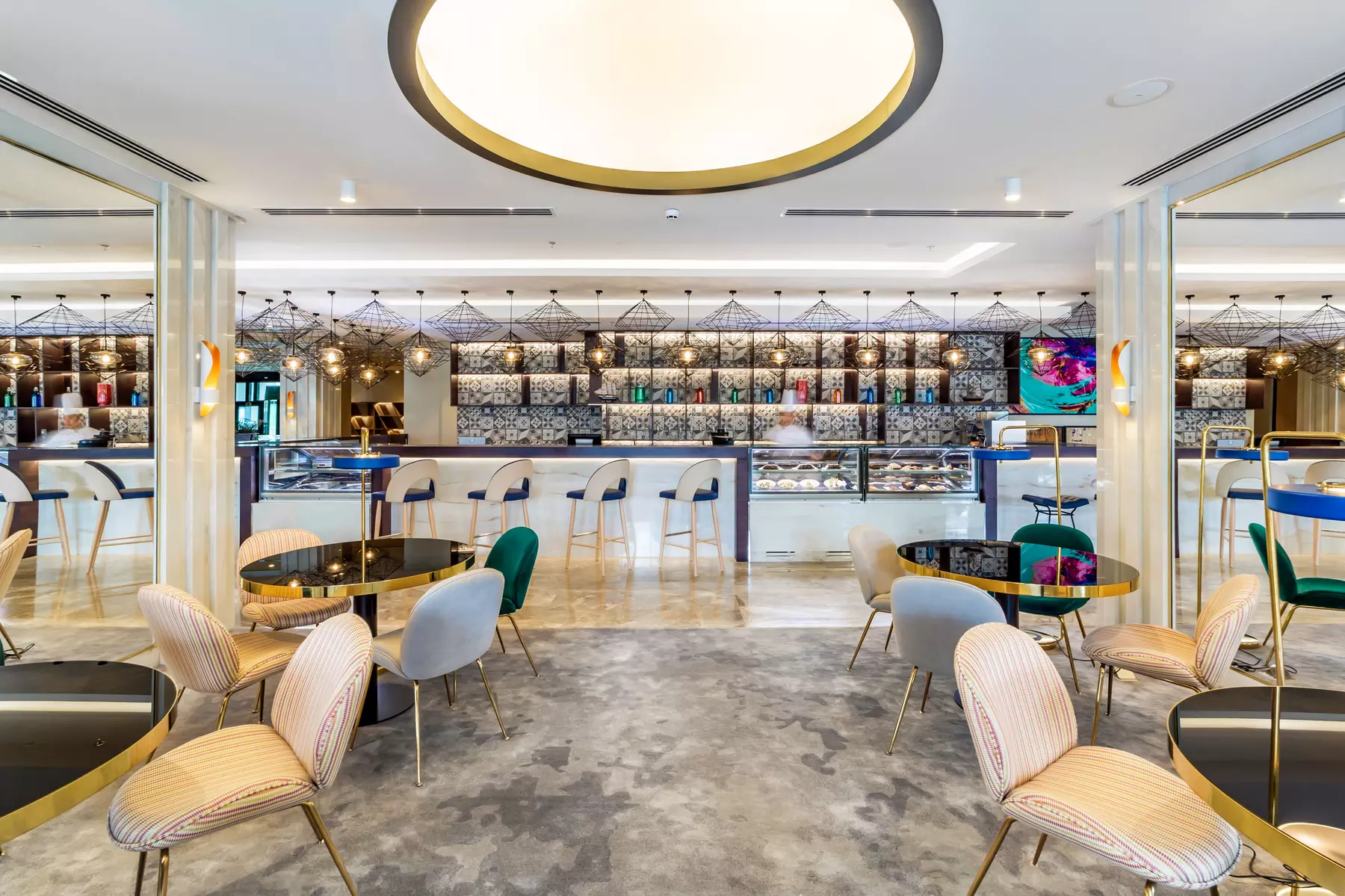 ✈ UNITED ARAB EMIRATES | Dubai - Mercure Dubai Barsha Heights Hotel...