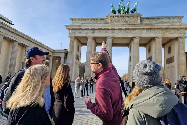 Berlin Immersion Custom VIP Private Ganztageserlebnis - Primary Image