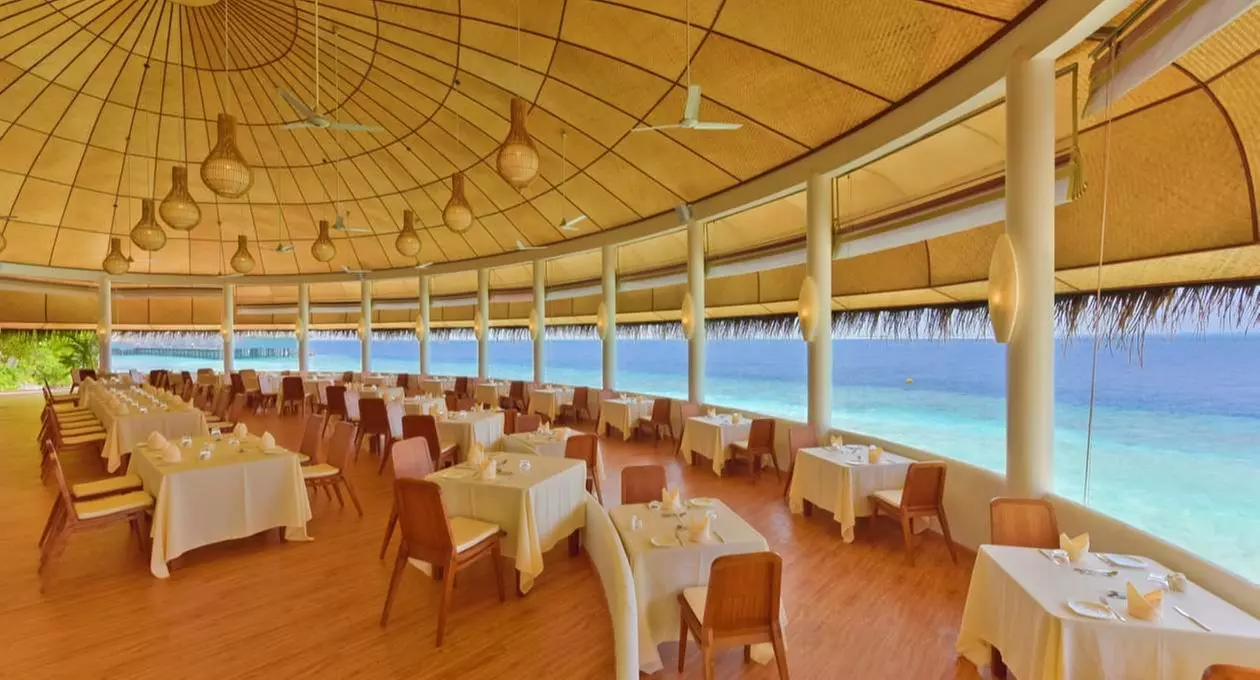 ✈ MALDIVES | Baa Atoll - Dreamland The Unique Sea & Lake Resort / S...