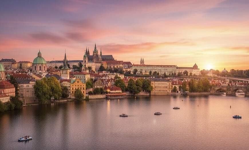 Image 2: Private Panoramatour München Prag oder Prag München mit 2h Stopp