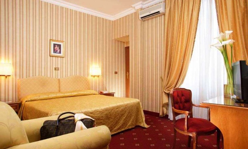Image 2: ✈ ITALIE | Rome - Hôtel Pace Helvezia 4* - City break