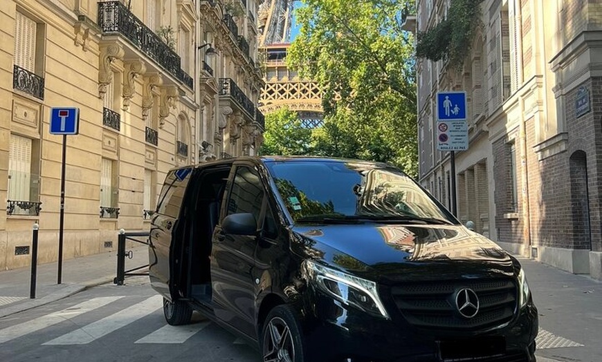 Image 10: Transfert privé de l'aéroport CDG ou ORLY à la ville de Paris