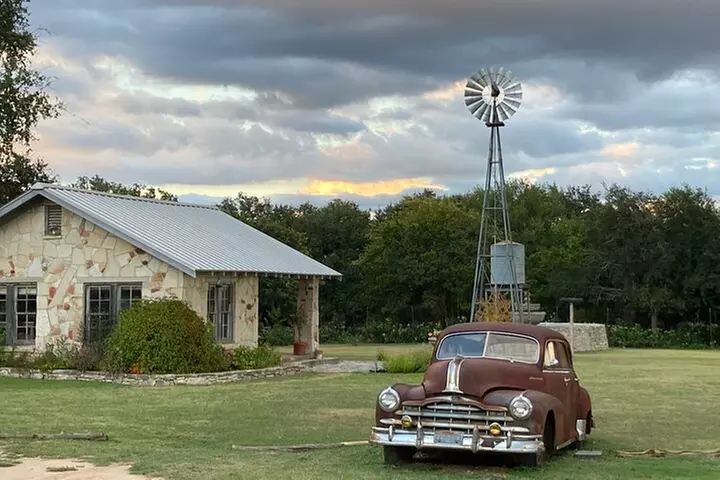 Half-Day Hill Country Wine Shuttle From Austin