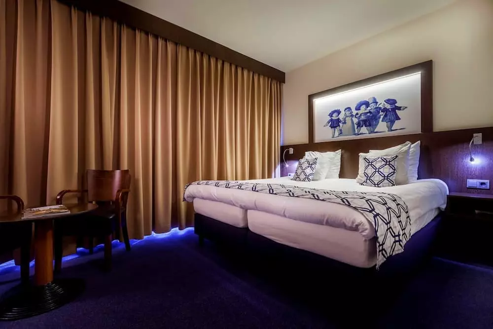 ✈ NIEDERLANDE | Amsterdam - Die Port van Cleve 4*, 2 Nächte - City ...