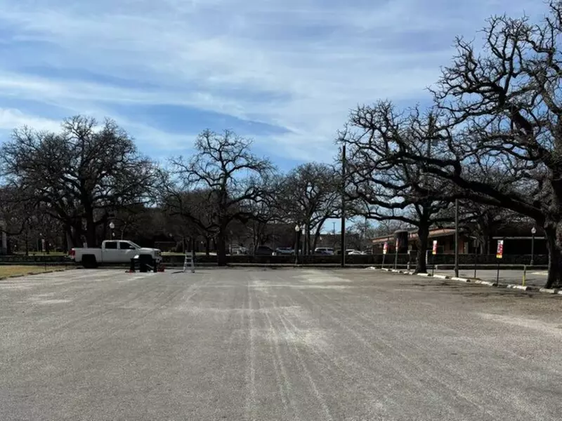 Parking at 495 N. McIlhaney St. Lot - P1220