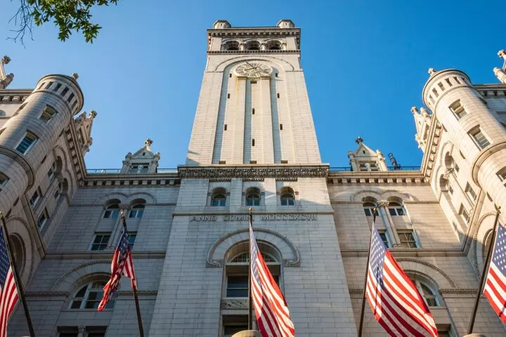 D.C.'s Hidden Observation Deck to Lincoln's Last Moments