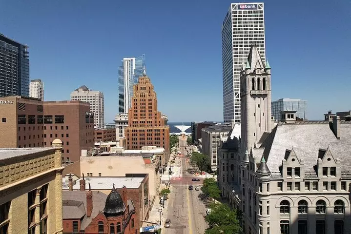 Downtown Milwaukee Walking Tour - Primary Image