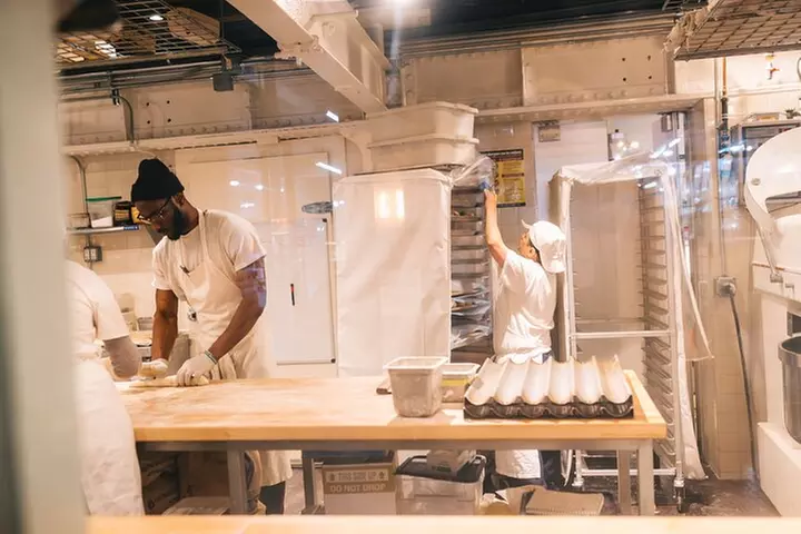 Foods of NY Tours Chelsea Market Food Tour & High Line Park