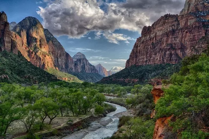 Zion National Park Full-Day Expedition from Las Vegas