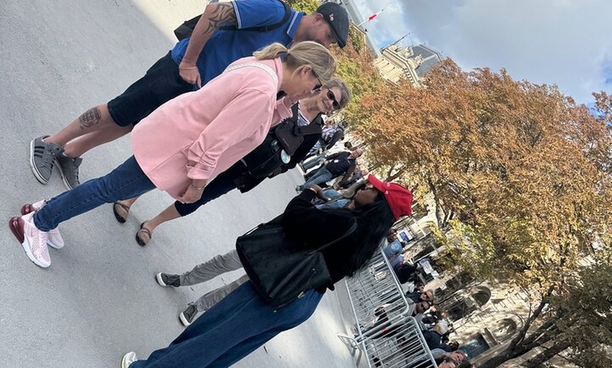 Image 31: Accès Notre-Dame : Explorez l'intérieur avec un Guide agréé.