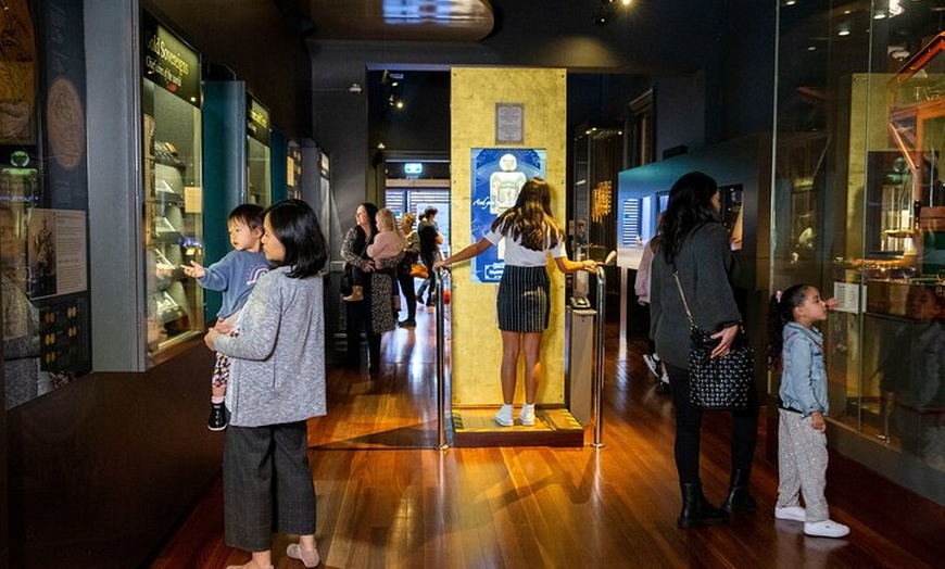 Image 5: The Perth Mint Gold Tour