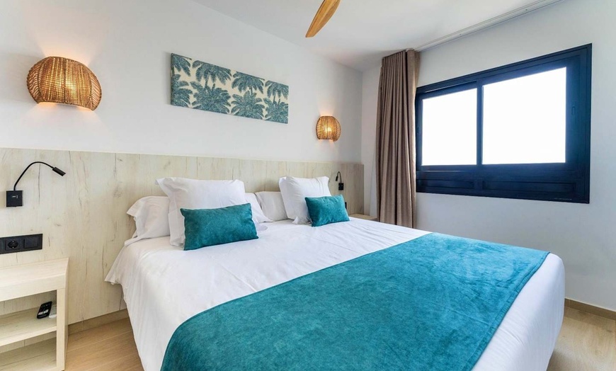 Image 3: ✈ LANZAROTE | Puerto del Carmen - Bakour Lanzarote Splash 4* - Espa...