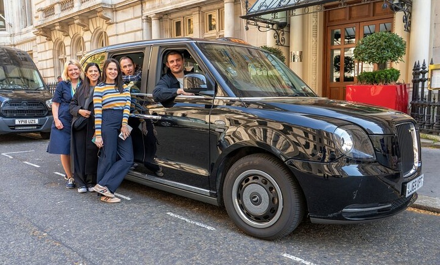 Image 2: Iconic London Highlights: 3-Hour Small Group Tour in a Black Cab