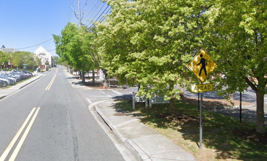 Image 1: Parking at Zion Baptist Lot East