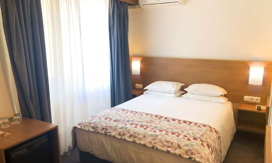 Image 2: ✈ PORTUGAL | Lisbonne - Hotel Flamingo 3*, 2 nuit - City break