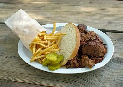 5% Cash Back at Woodyard Bar-B-Que