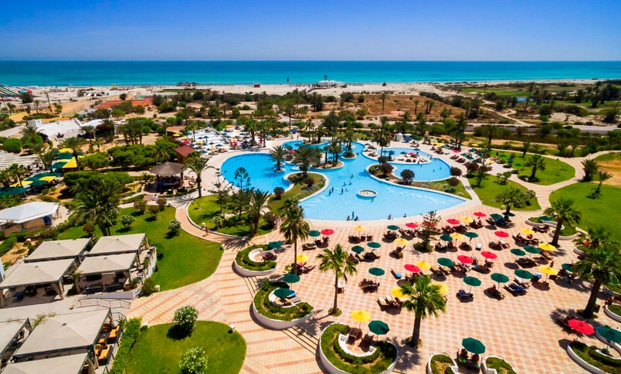 Image 18: ✈ TUNISIE | Djerba - Djerba Plaza Thalasso & Spa 4* - Piscines