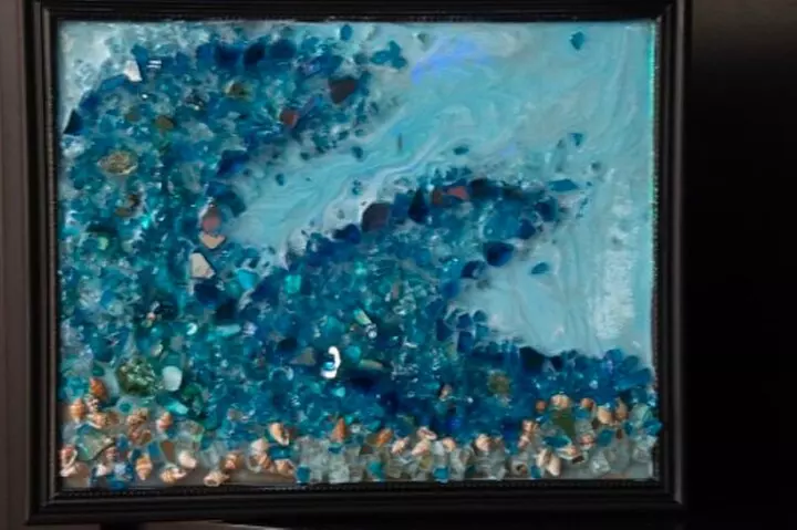 Mosaic Resin Frame Experience - Primary Image