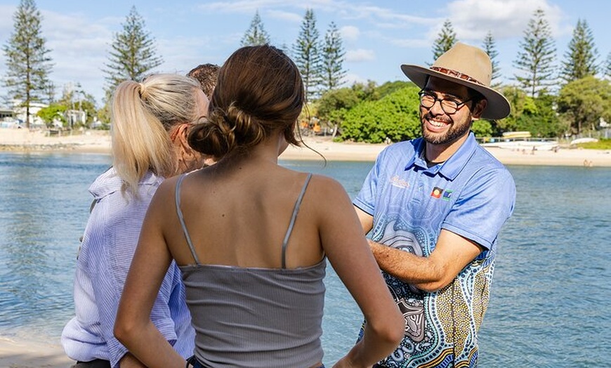 Image 4: Jellurgal Walkabout Small Group Tour