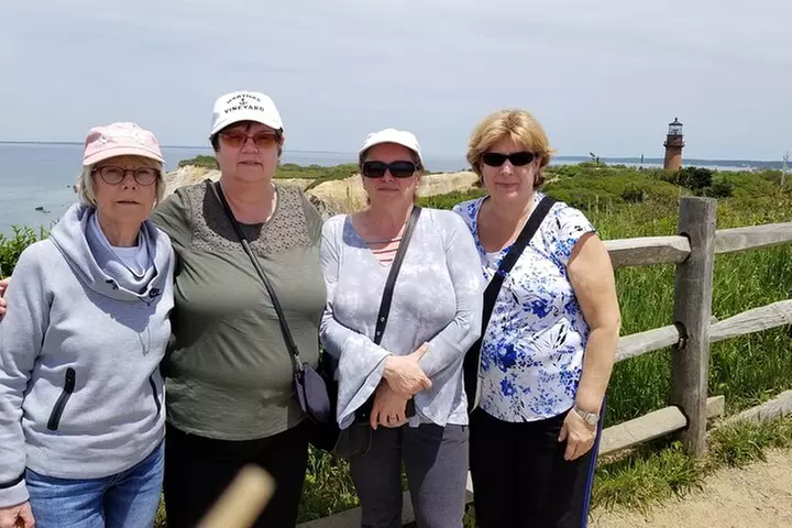 Martha Vineyard Bus Tour